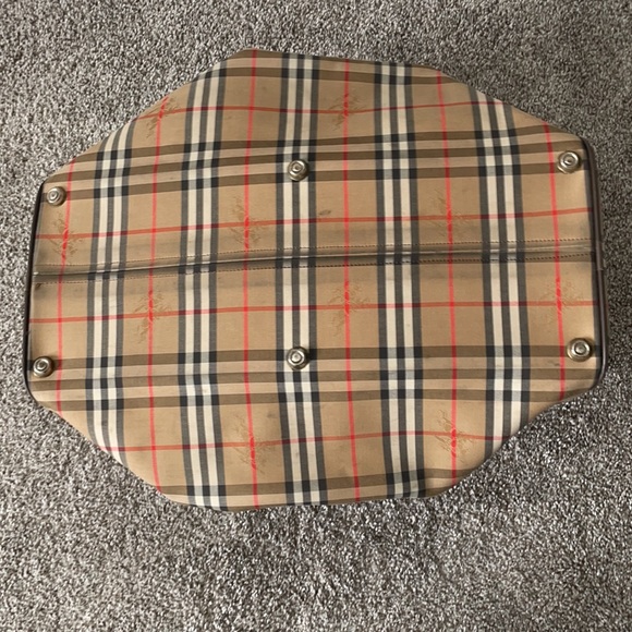 Vintage “Burberry’s” Weekend Bag - Picture 12 of 15